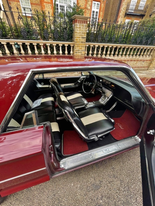 1964 Ford Thunderbird