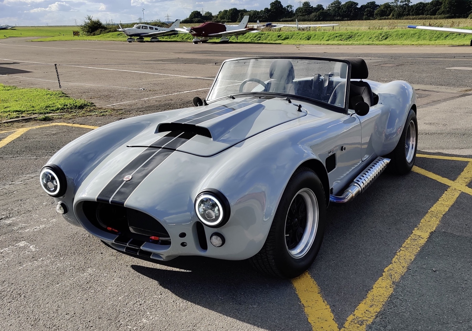 AC Cobra Replica Restomod