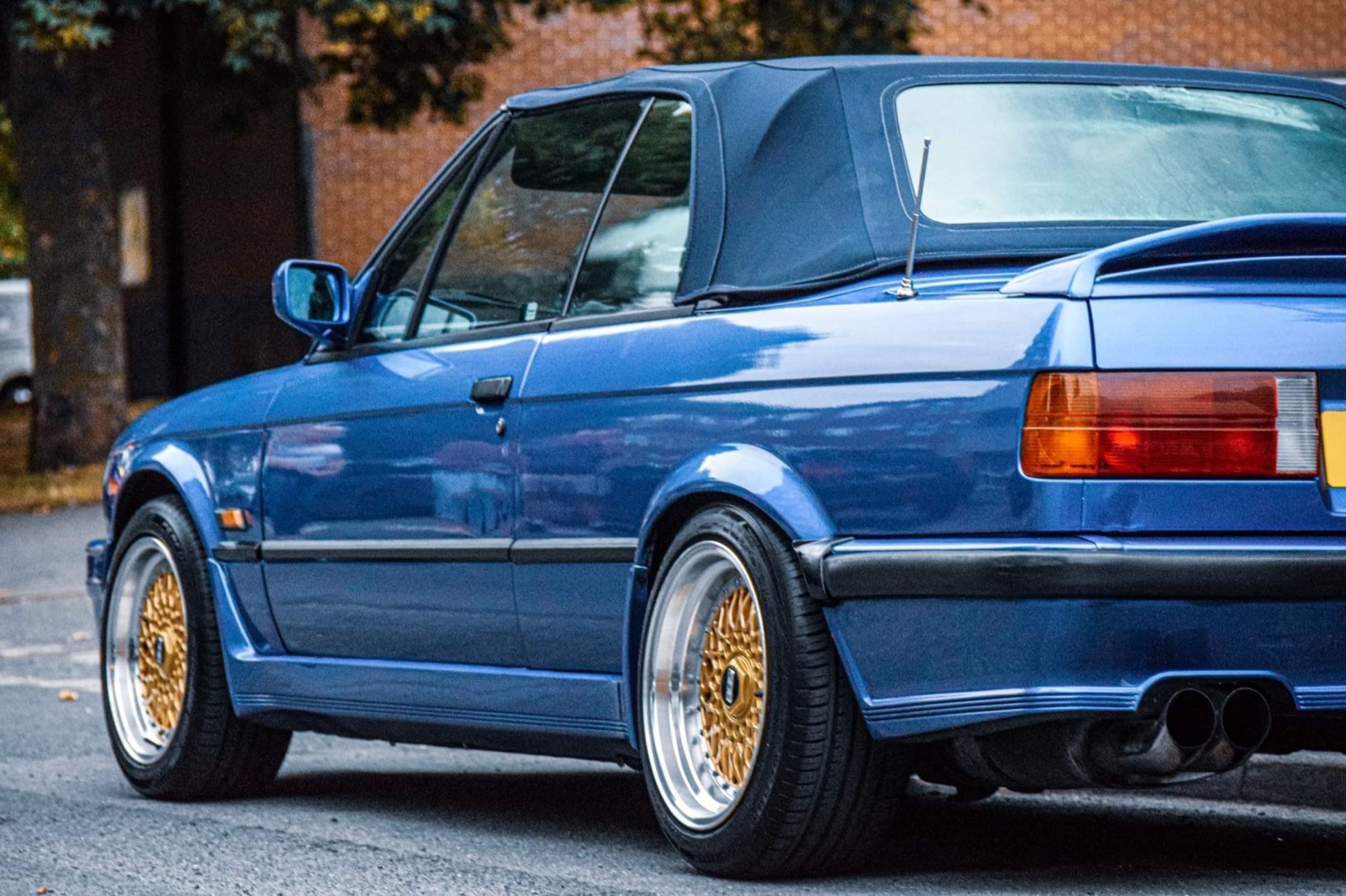 1989 BMW E30 convertible