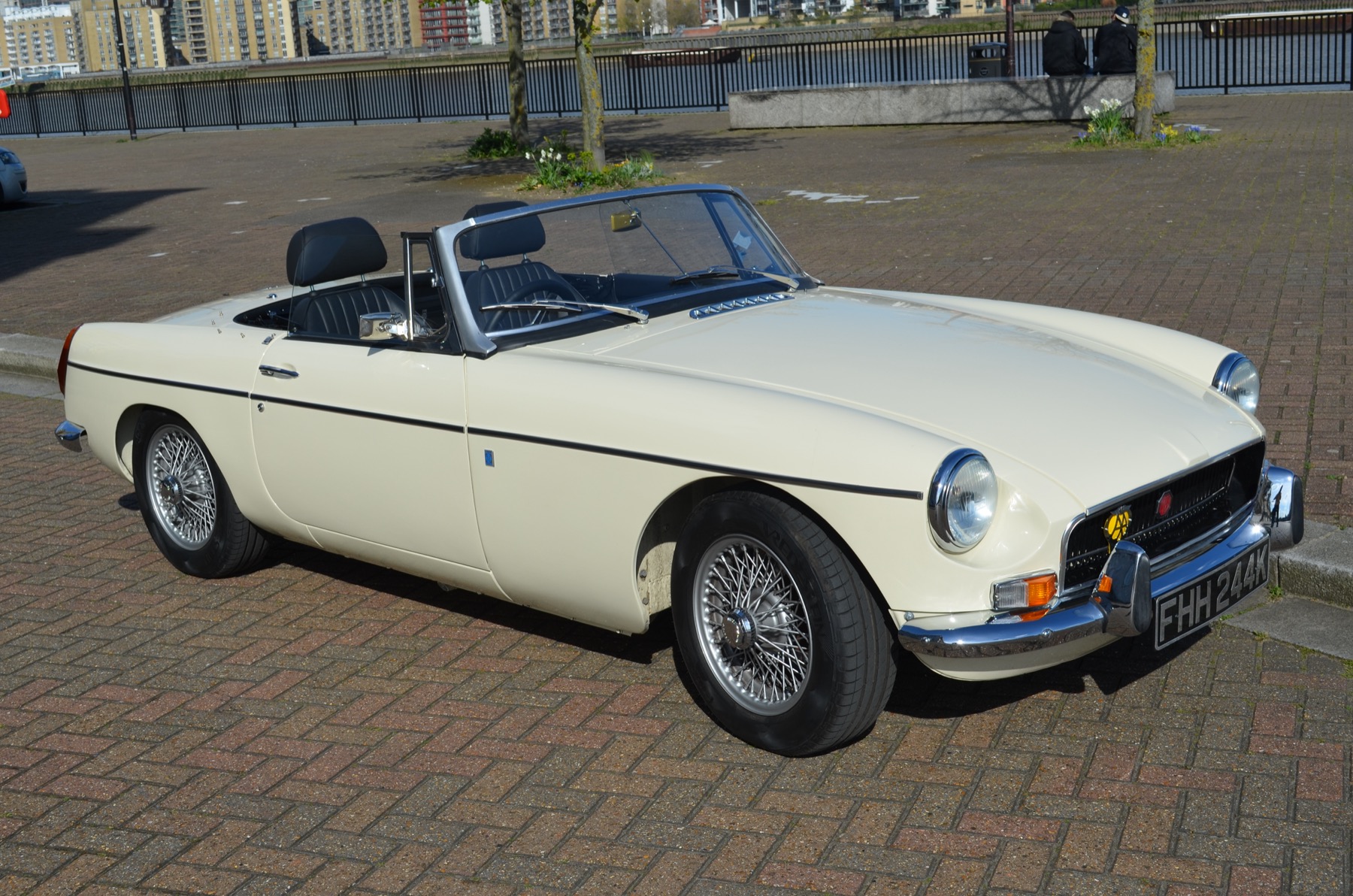 1972 MG B