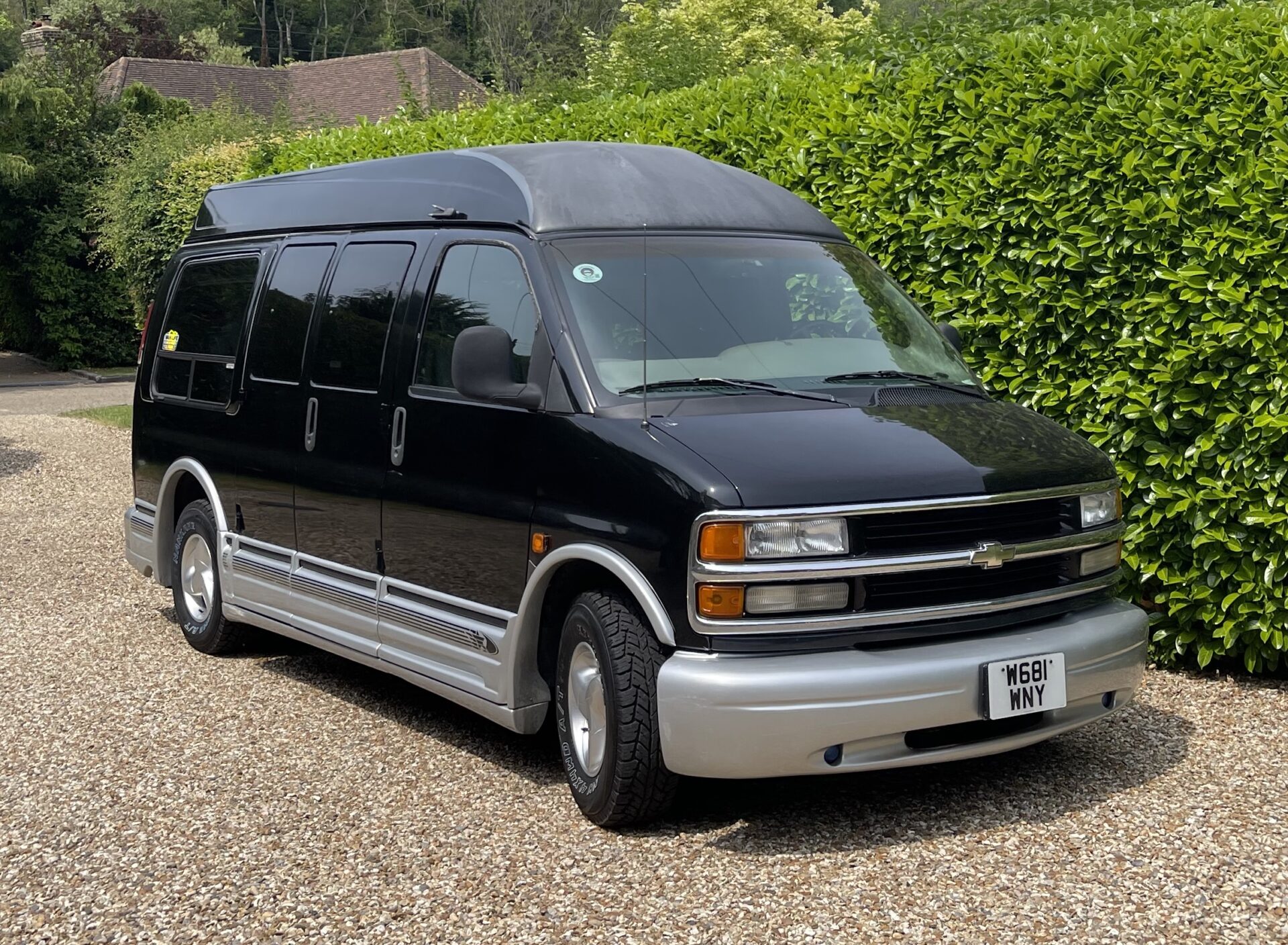 2000 Chevrolet Express Starcraft