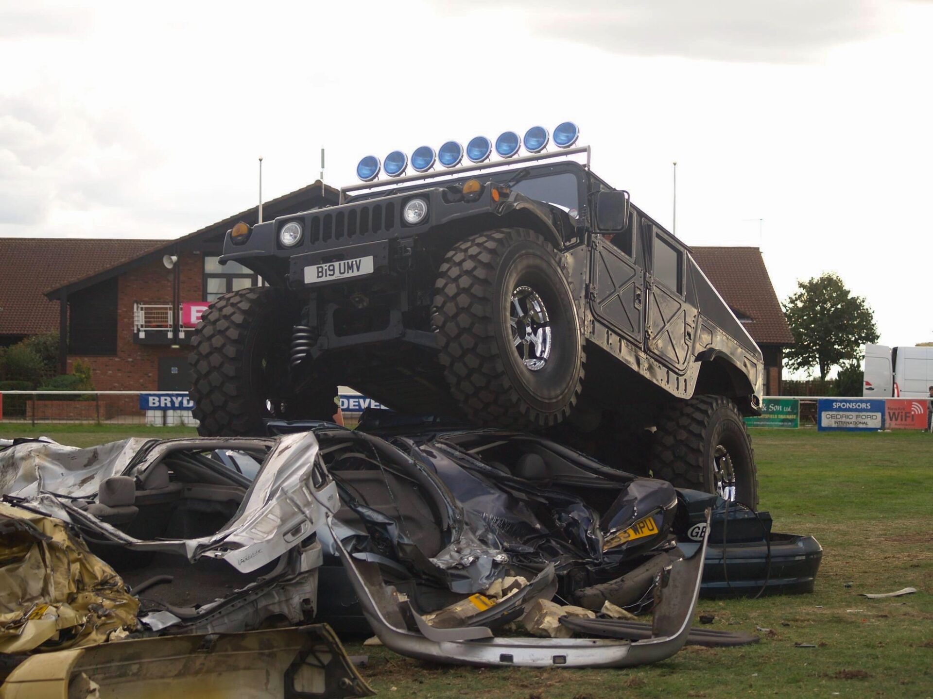Hummer Monster Truck