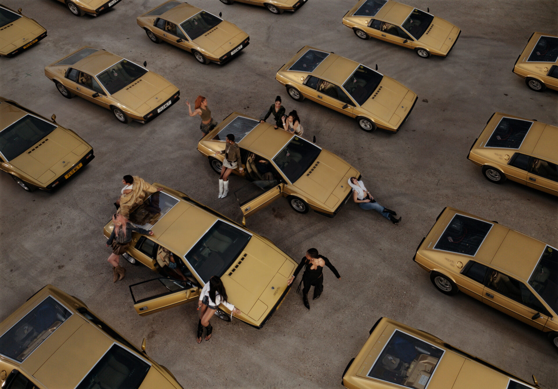 FLO - Walk Like This