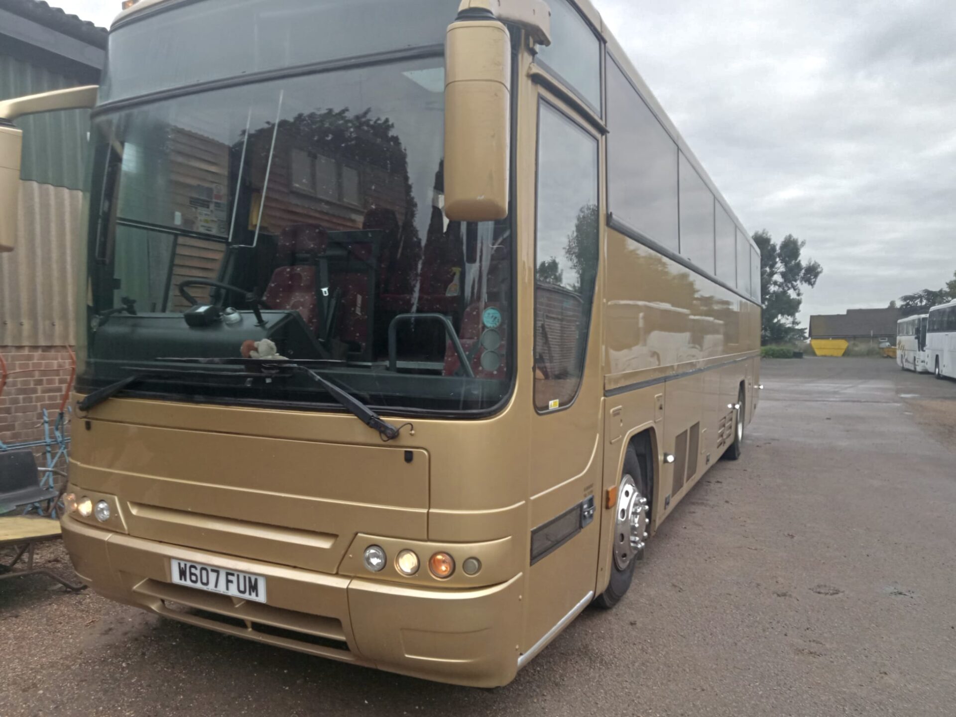 2000 Volvo Coach