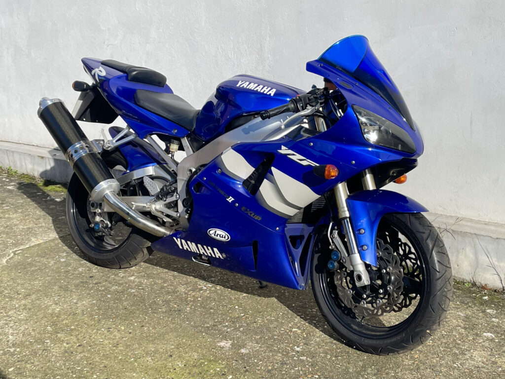 2000 Yamaha R1