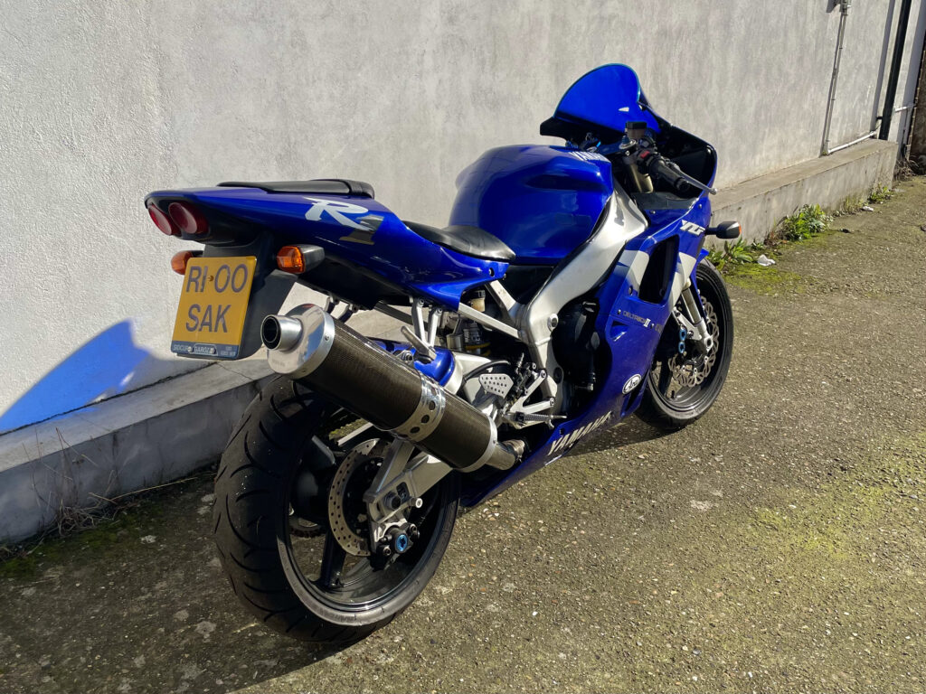 2000 Yamaha R1