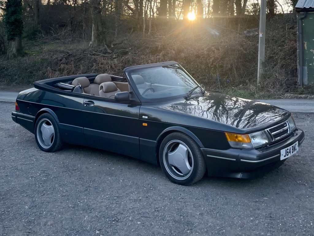 1992 Saab 900 - London based Action Vehicle Hire Car Motorbike Bus Coach Vehicle Supply Film TV Productions