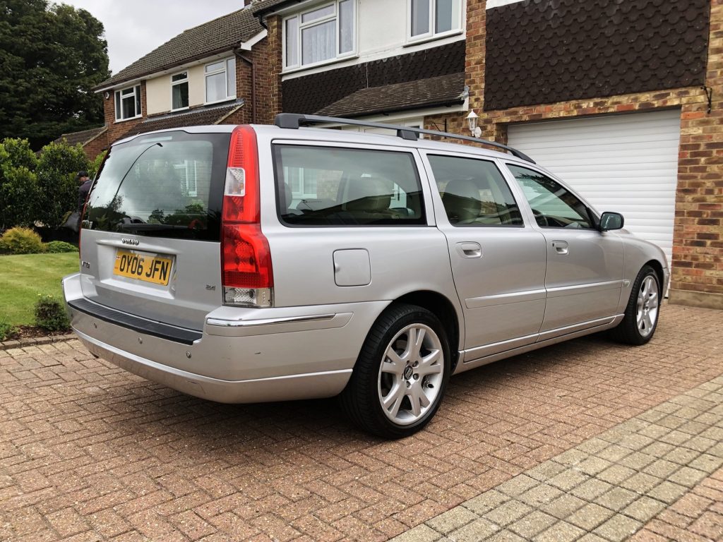 2006 Volvo V70 - London based Action Vehicle Hire Car Motorbike Bus Coach Vehicle Supply Film TV Productions