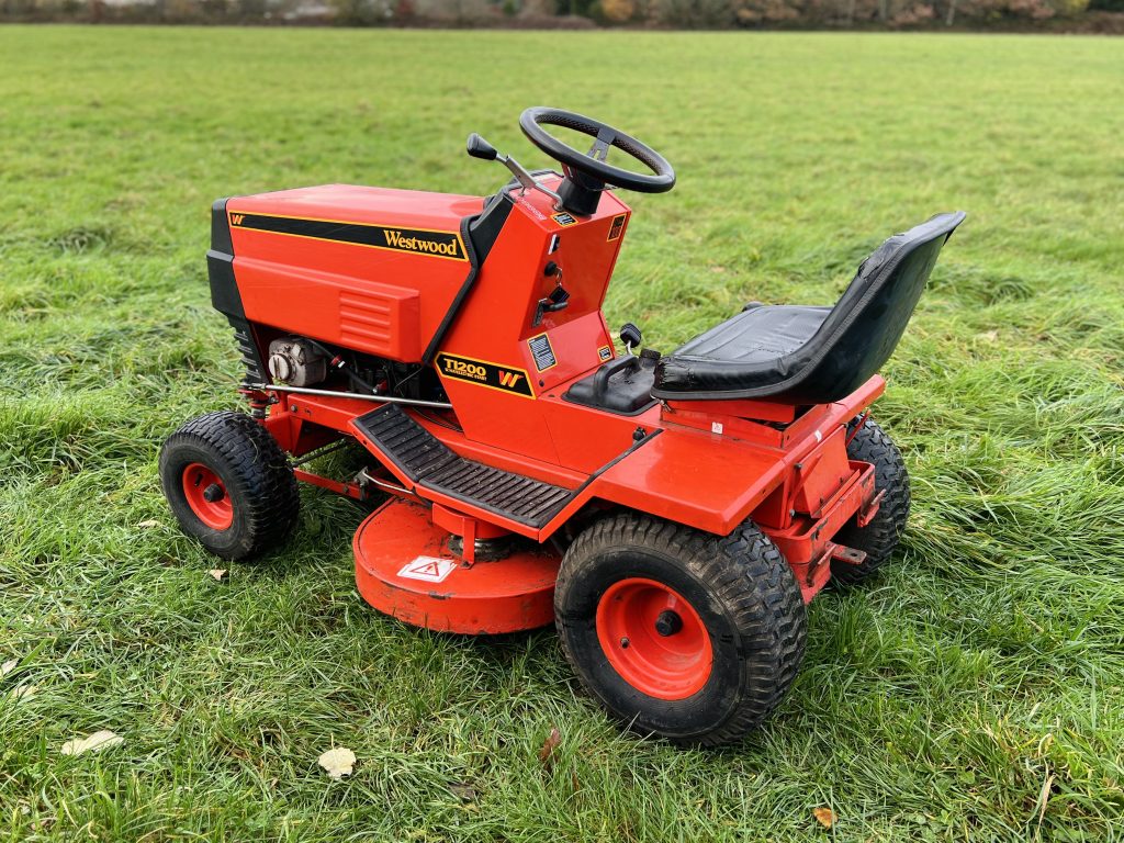 Ride-on Lawnmower - London based Action Vehicle Hire Car Motorbike Bus Coach Vehicle Supply Film TV Productions