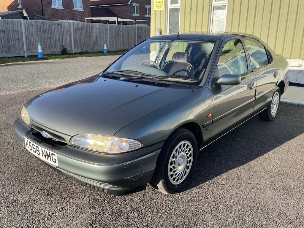 1993 Ford Mondeo - London based Action Vehicle Hire Car Motorbike Bus Coach Vehicle Supply Film TV Productions