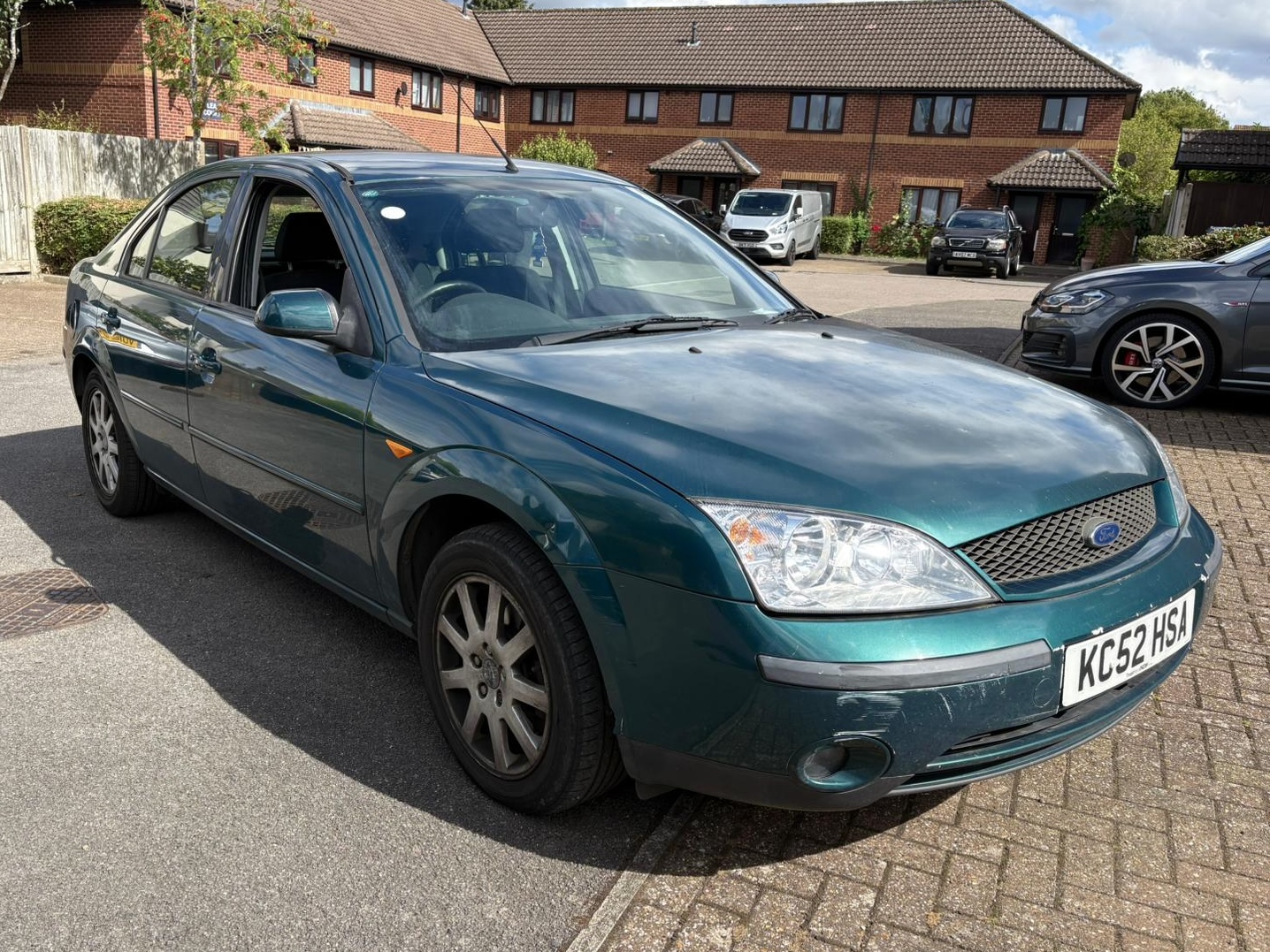 2003 Ford Mondeo - London based Action Vehicle Hire Car Motorbike Bus Coach Vehicle Supply Film TV Productions