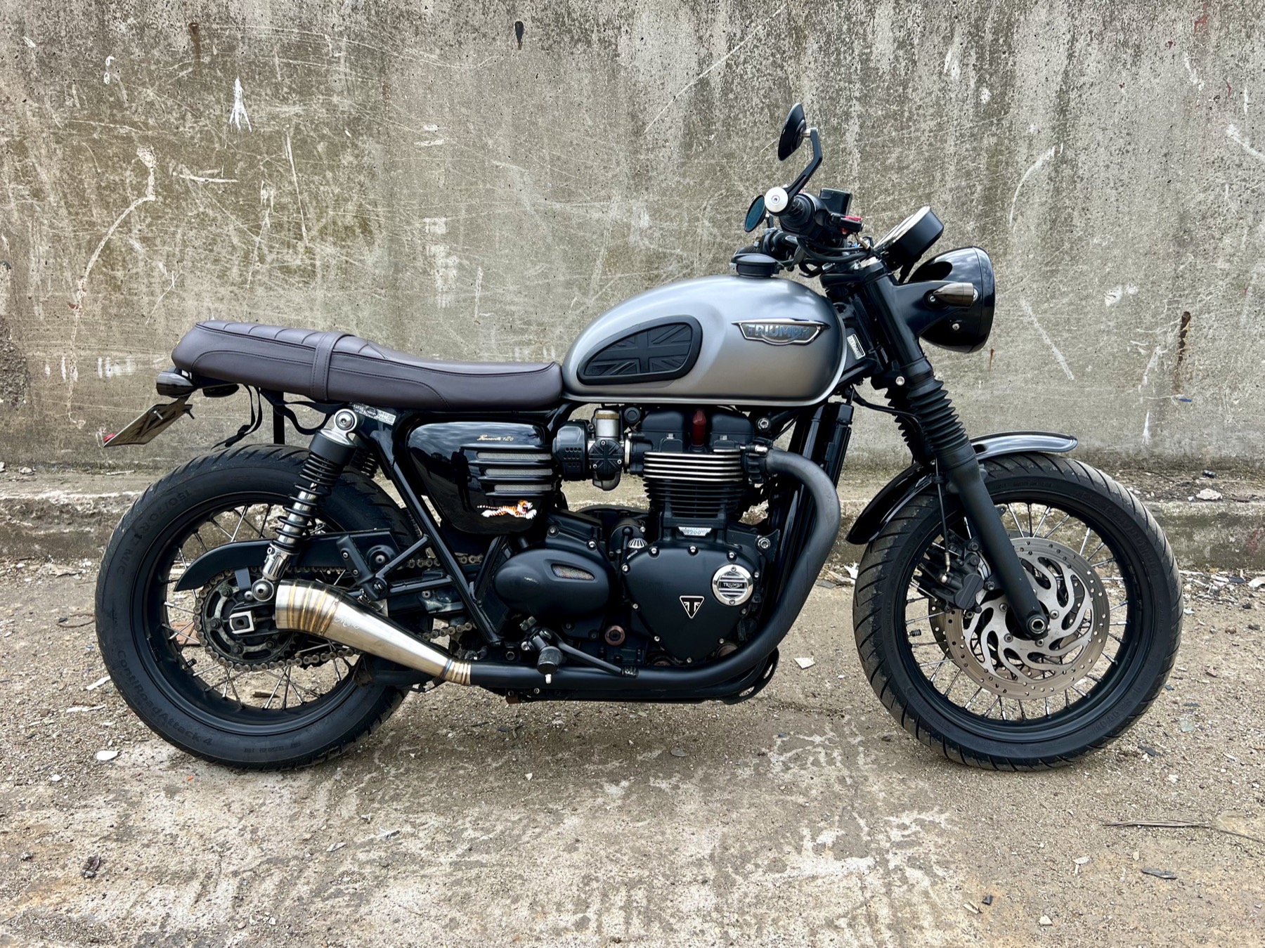Triumph Bonneville - London based Action Vehicle Hire Car Motorbike Bus Coach Vehicle Supply Film TV Productions