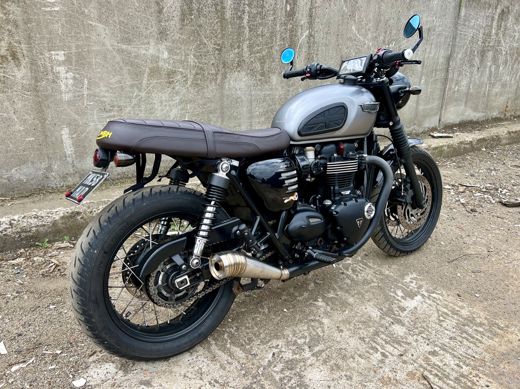 Triumph Bonneville - London based Action Vehicle Hire Car Motorbike Bus Coach Vehicle Supply Film TV Productions
