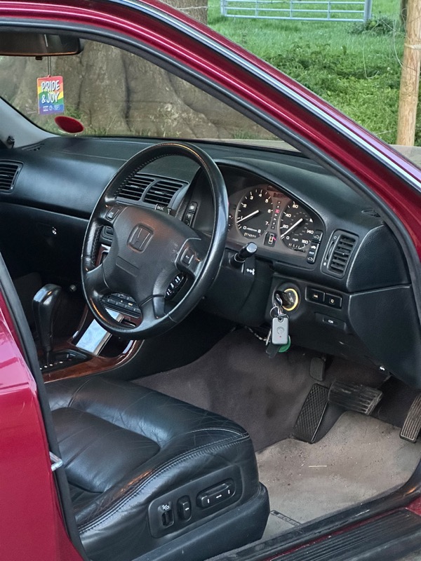1995 Honda Legend - London based Action Vehicle Hire Car Motorbike Bus Coach Vehicle Supply Film TV Productions