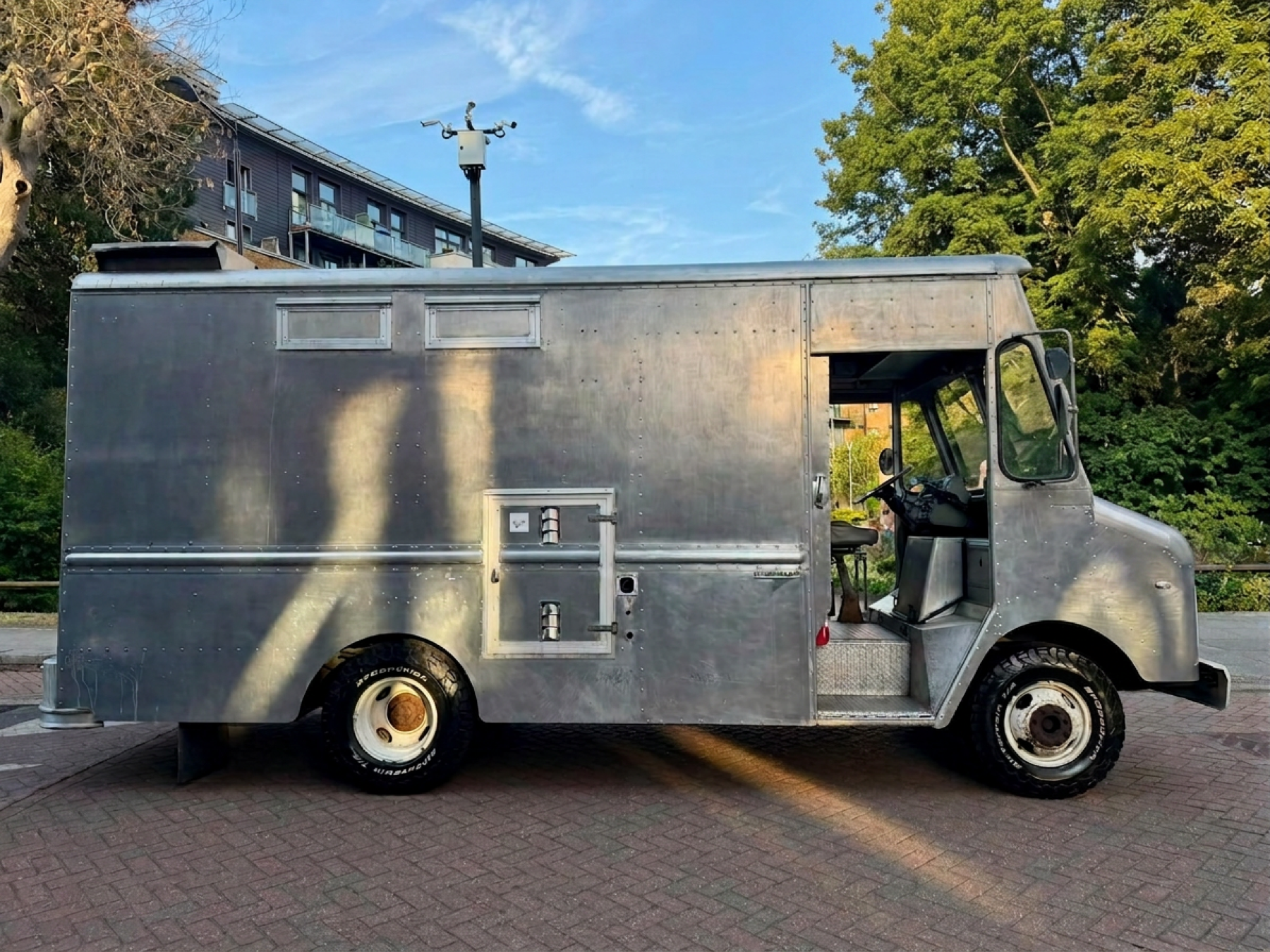American Step Van - London based Action Vehicle Hire Car Motorbike Bus Coach Vehicle Supply Film TV Productions