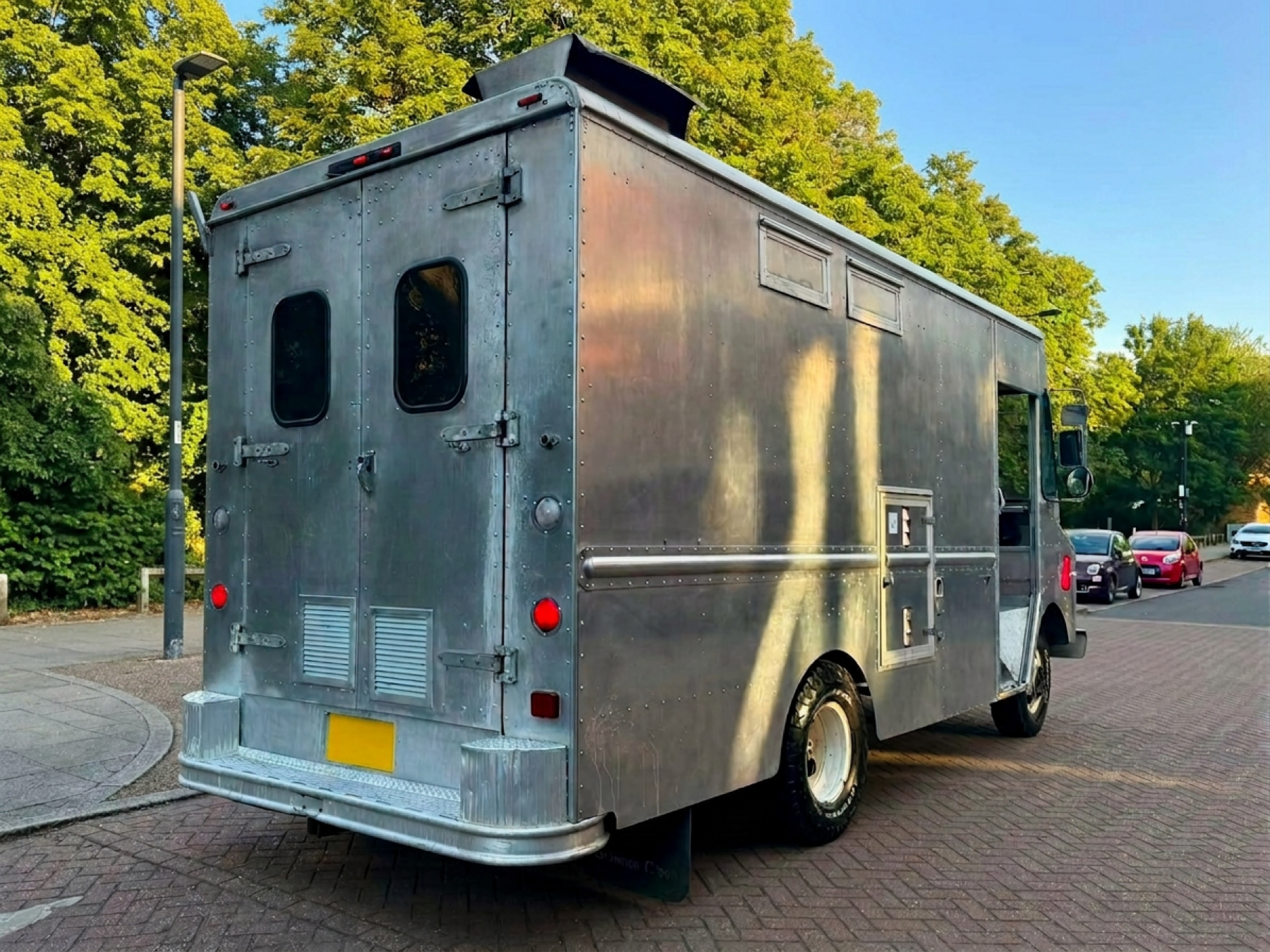 American Step Van - London based Action Vehicle Hire Car Motorbike Bus Coach Vehicle Supply Film TV Productions