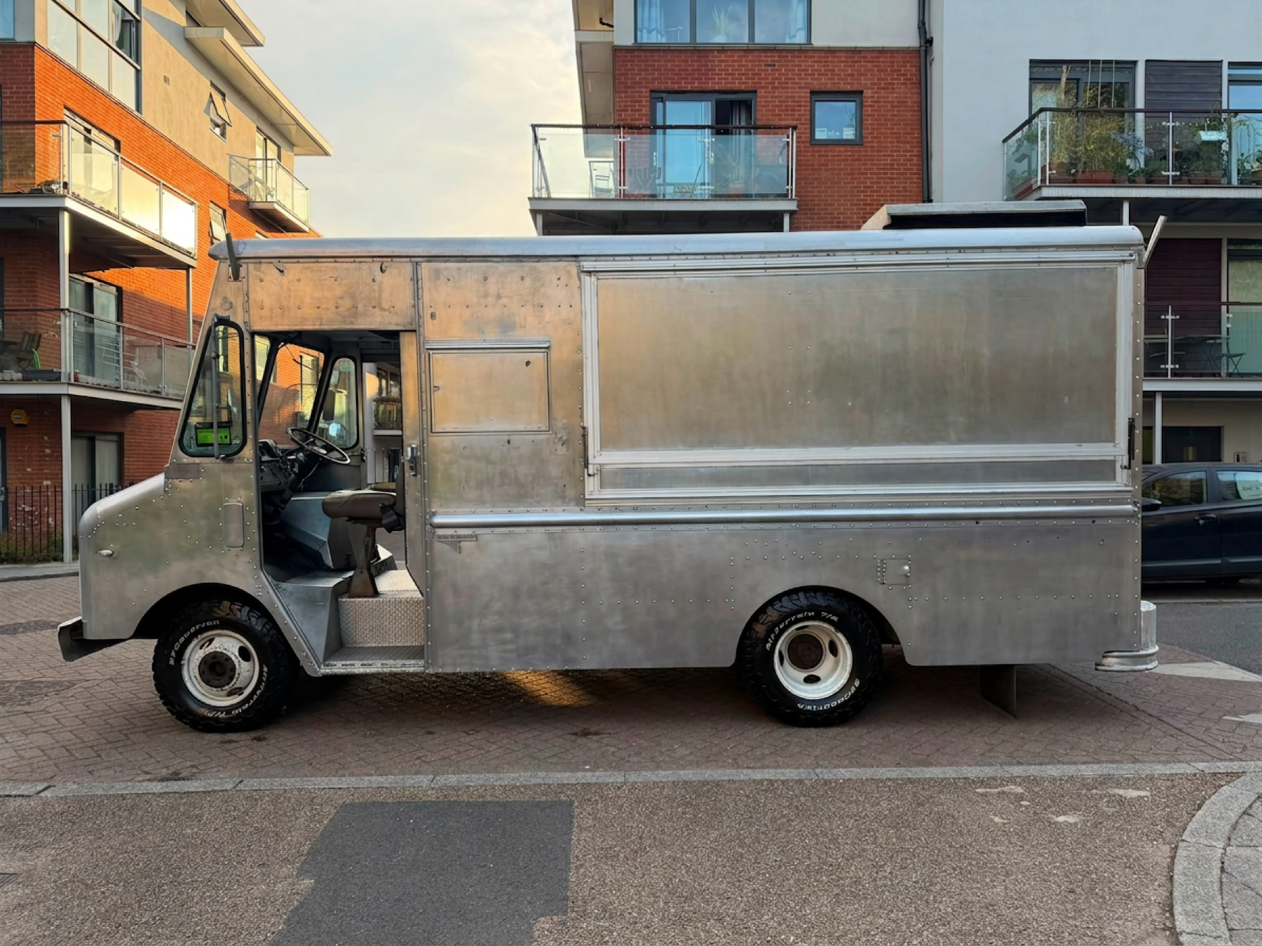 American Step Van - London based Action Vehicle Hire Car Motorbike Bus Coach Vehicle Supply Film TV Productions