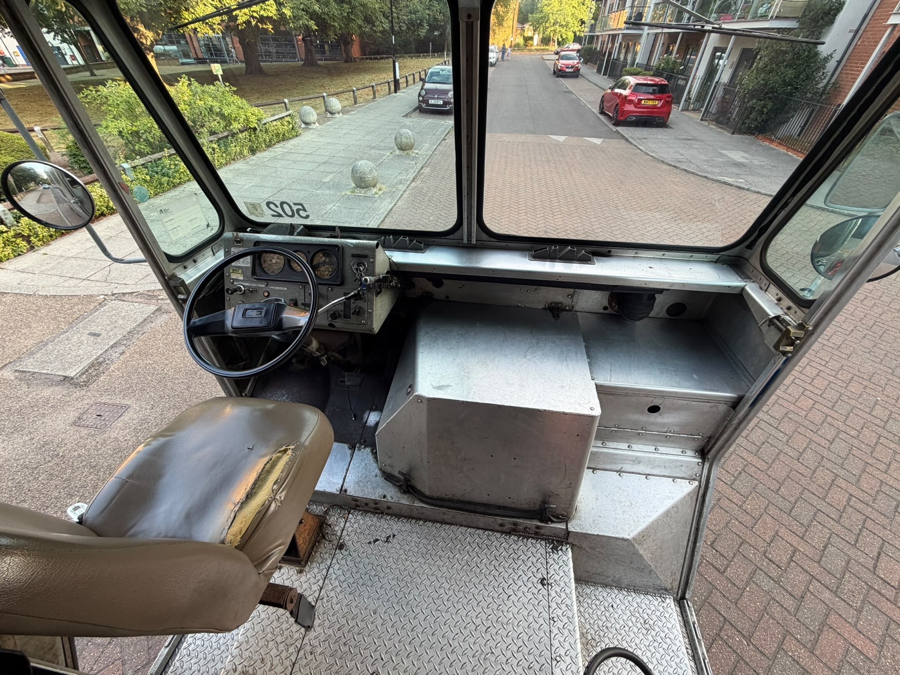 American Step Van - London based Action Vehicle Hire Car Motorbike Bus Coach Vehicle Supply Film TV Productions